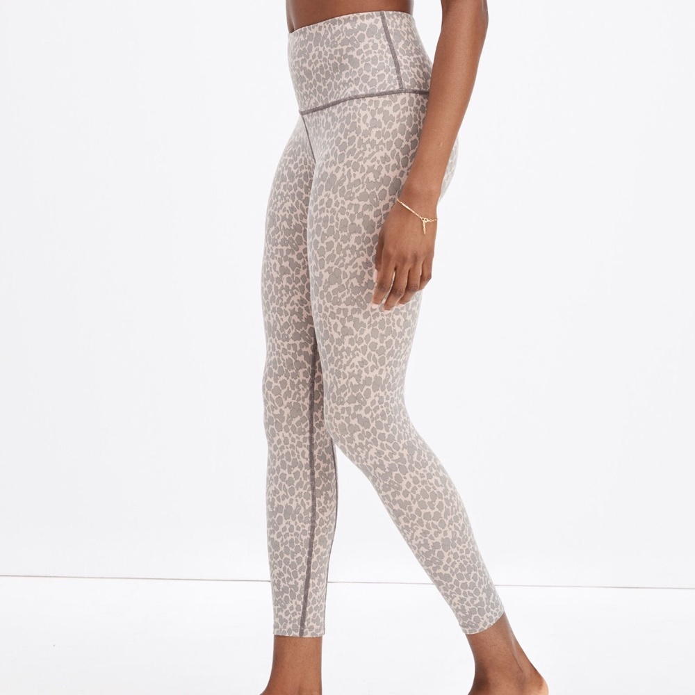 Varley Let's Move‎ Cheetah Print Leggings Sz M